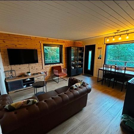 Gites Douillets : Chalet Sur Pilotis Houyet ภายนอก รูปภาพ